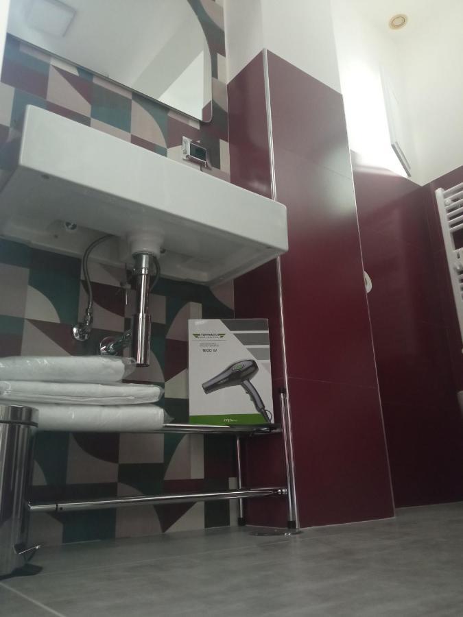 Maga Miro - Guest House Salerno Bagian luar foto