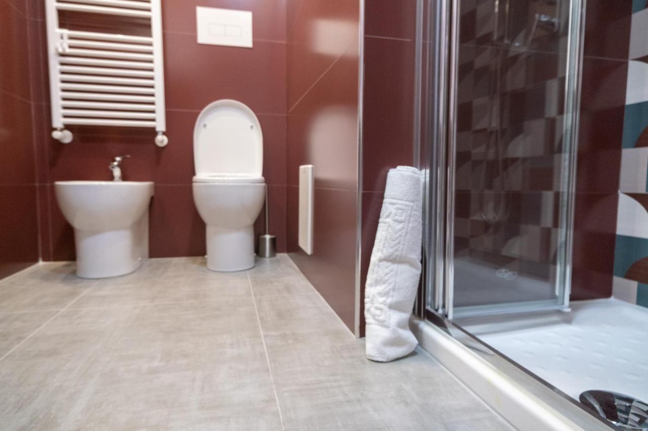 Maga Miro - Guest House Salerno Bagian luar foto