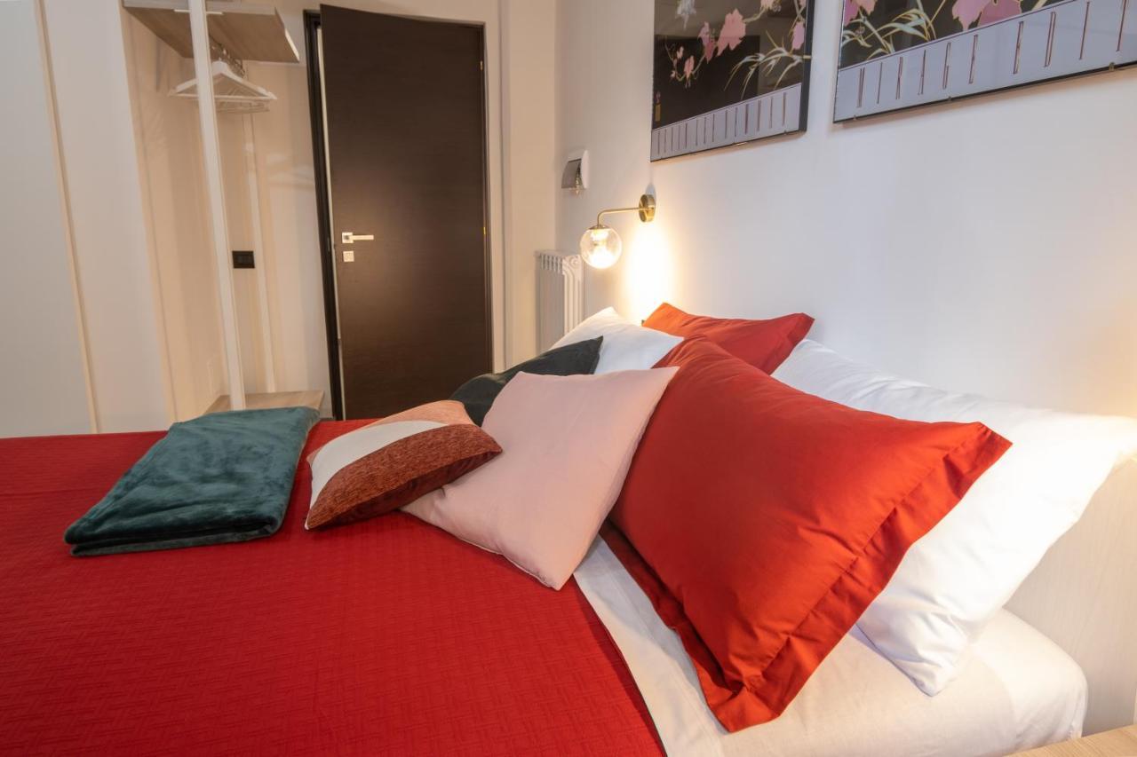 Maga Miro - Guest House Salerno Bagian luar foto