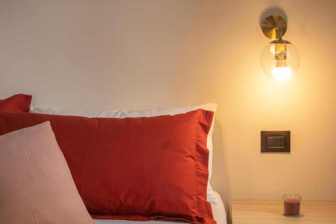 Maga Miro - Guest House Salerno Bagian luar foto