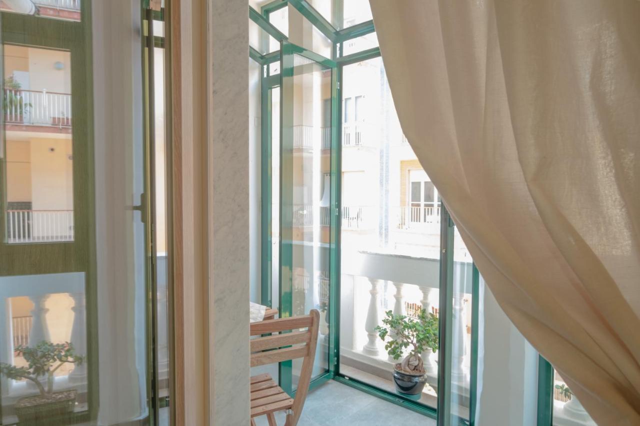 Maga Miro - Guest House Salerno Bagian luar foto
