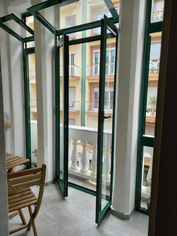 Maga Miro - Guest House Salerno Bagian luar foto