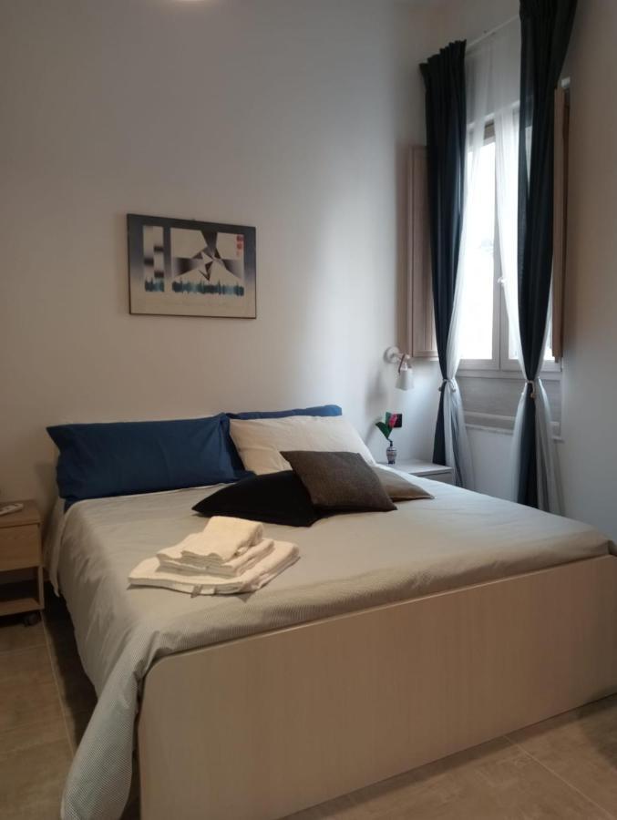 Maga Miro - Guest House Salerno Bagian luar foto