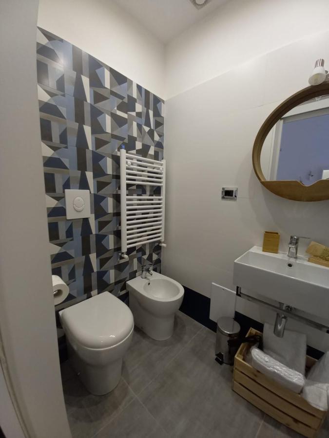 Maga Miro - Guest House Salerno Bagian luar foto
